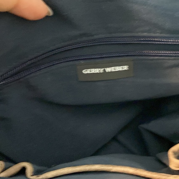 Gerry Weber | Woven Tan Brown Suede Looking Handbag - multi pocket - Picture 5 of 7